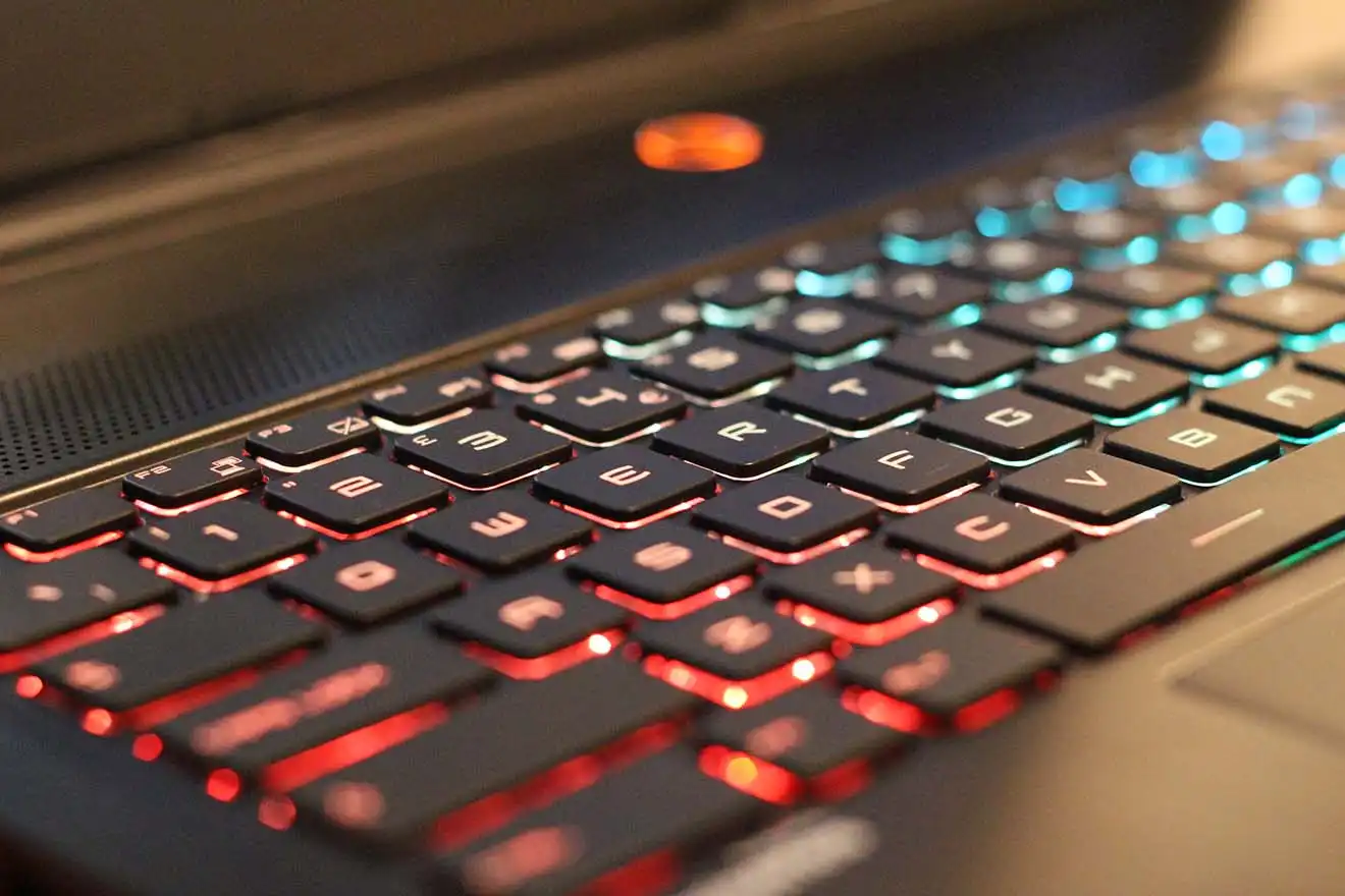 Замена клавиатуры ноутбука MSI в Чехове