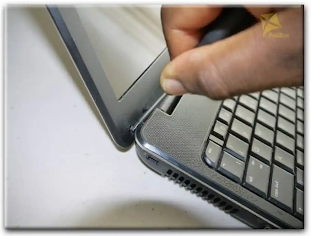 Замена экрана ноутбука Compaq в Чехове